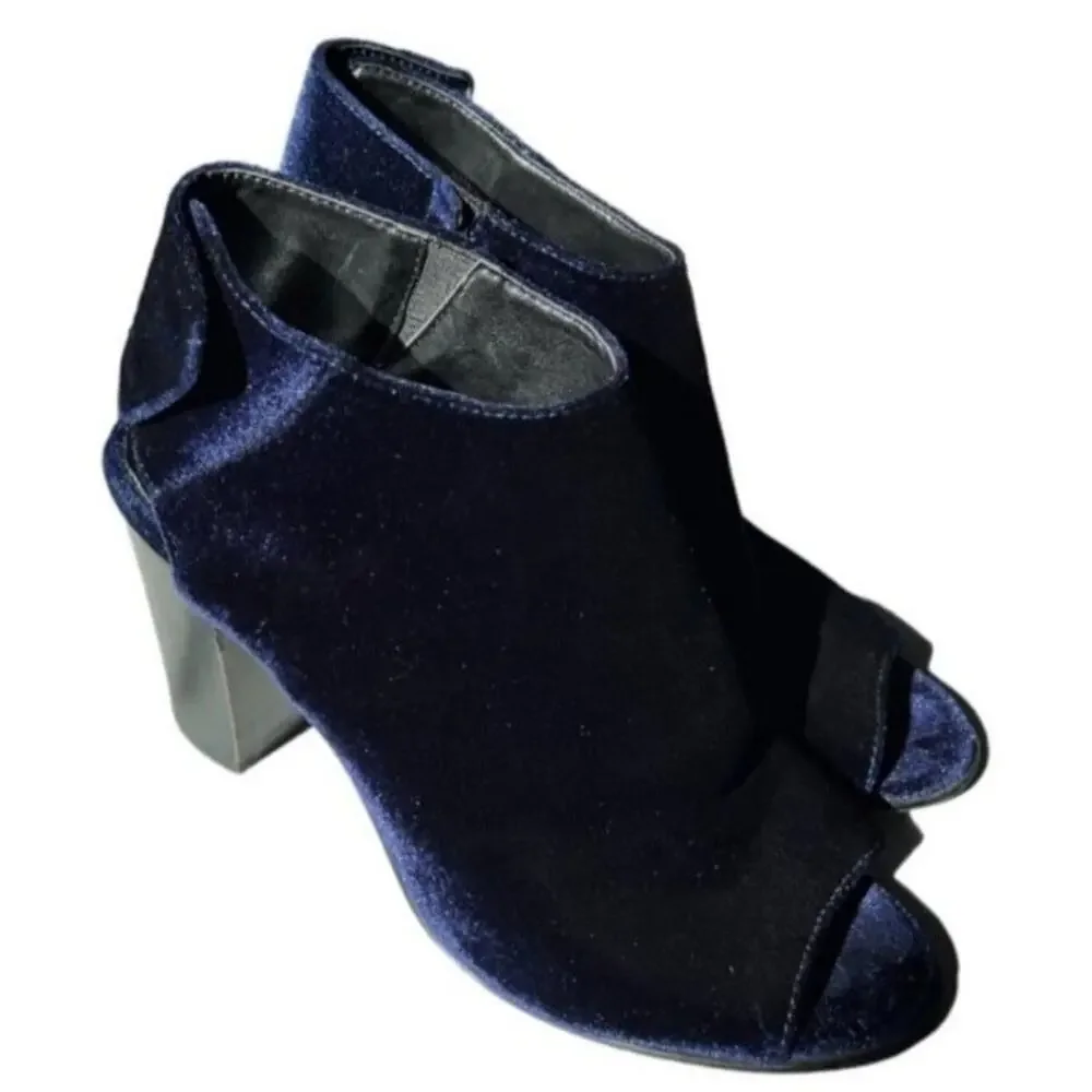 Steve Madden Royal Blue Velvet Heels Pumps Open Toe Size 7.5‎